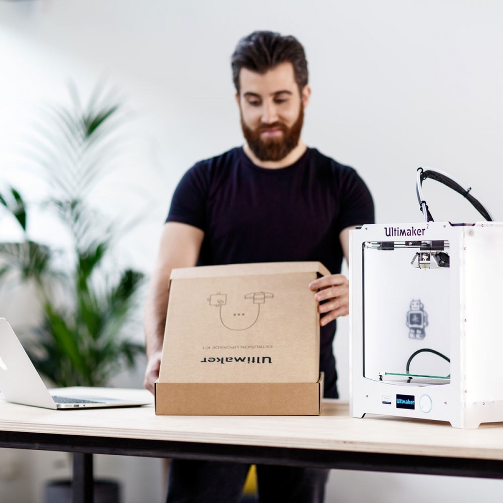 ultimaker-2plus-update-extrusion-kit-unboxing56e13eec32df3.jpg