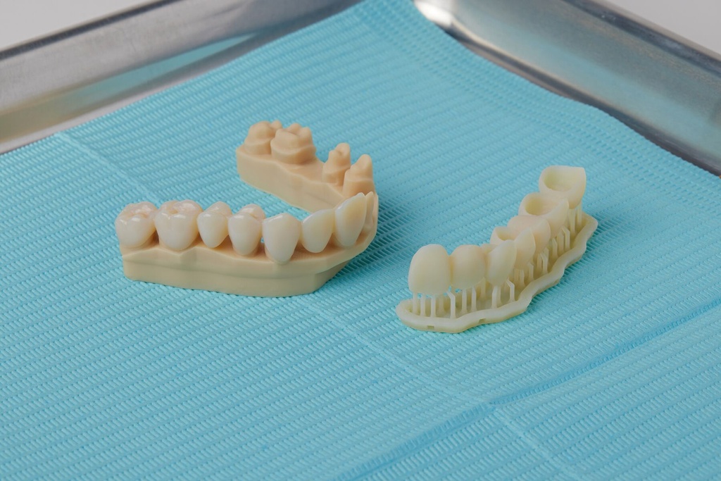 Formlabs Premium Teeth HT Resin für Form 4 (RS-C2-PT)